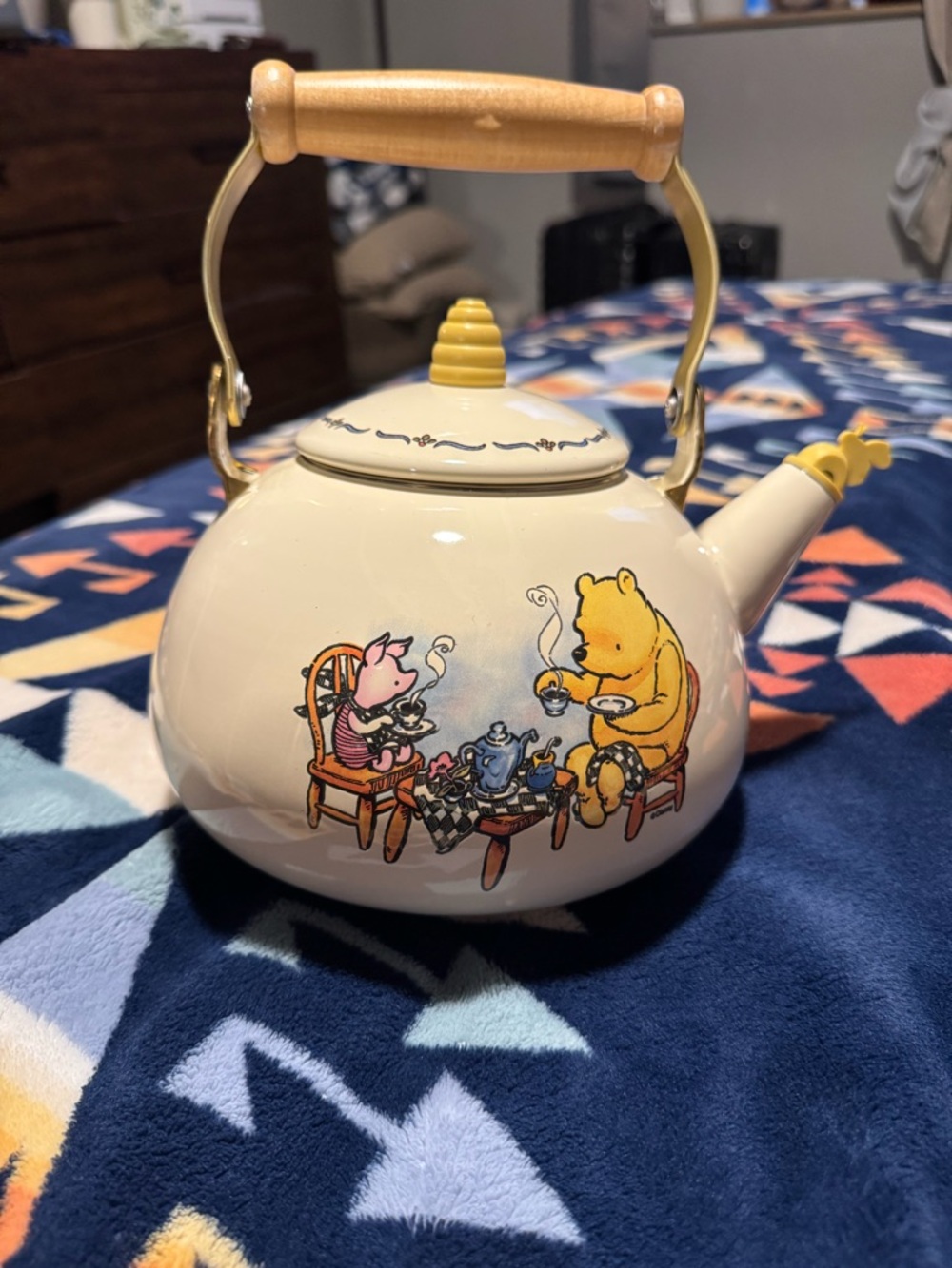 90s Winnie the Pooh Tea Kettle ceramic whistling teapot - Picture 2 of 7